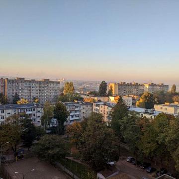 3 к квартира под ремонт Вишенка