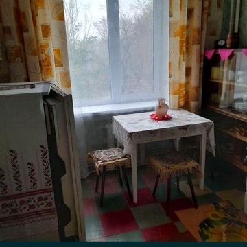 Подам 3 кімнатну сталінку , по 9те Мая , центр