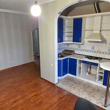 Центр міста, 3-кімн.сталінка, автономне опалення. Продаж