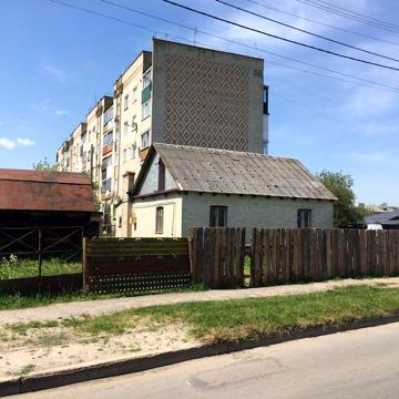 Продам будинок,земельна ділянка