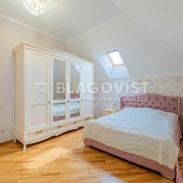Ветеранська, 13