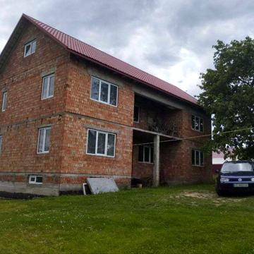 Котедж 160 м2 з і/о, балконом та земельна ділянка 10 соток в с. Чагор