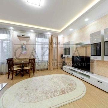 Продається квартира в самому центрі вул. Лютеранська сталінка