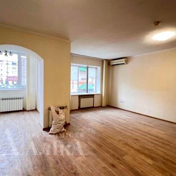 Продам квартиру в новому будинку В САМОМУ ЦЕНТРІ!