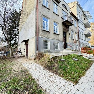 Парфановичів вул., 3