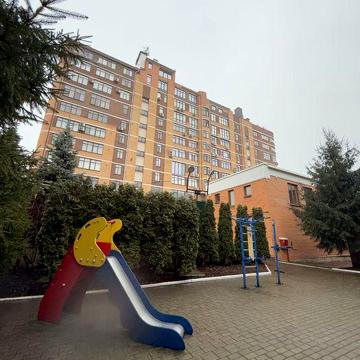 Продам 4 комнатную квартиру в центре Чернышевская, 31а