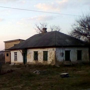 Продам два дома+ два сарая