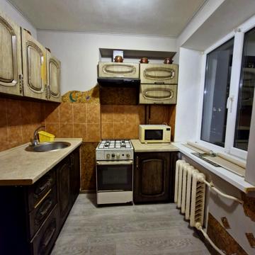 Офіцерська вул., 6