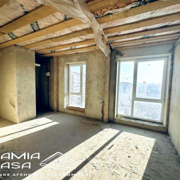 Продаж 3 кімнатноі квартири новобудова Г майдану