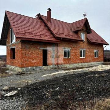 Продам добротний новозбудований будинок за містом