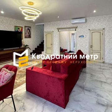 Продаж таунхусу з центральними комунікаціями та газом!