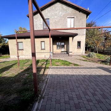 Космічна вул.