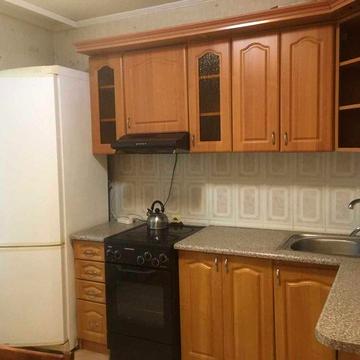 Продаж, 2-кім, метро-5 хв, Драгоманова,44-А, вільна. Без комісії,