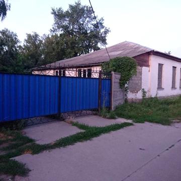 Продаж будинку, під житло і бізнес