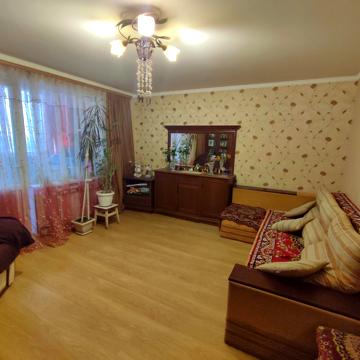 Захисників України, 34
