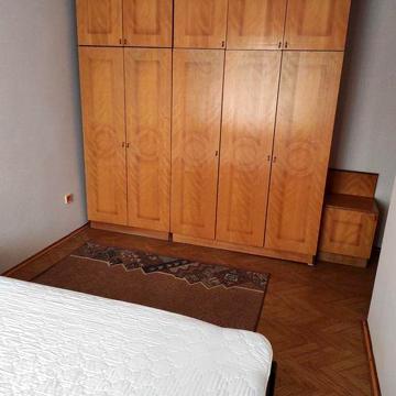 2-хкімнатна вул. Рокитна на довготривалий період