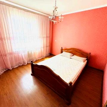 Продам 2 кімнатну квартиру на Дзержинці вулиця Якіра (Бизова)