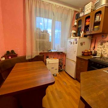 Продається 2-х кімнатна квартира в центрі міста Тульчин