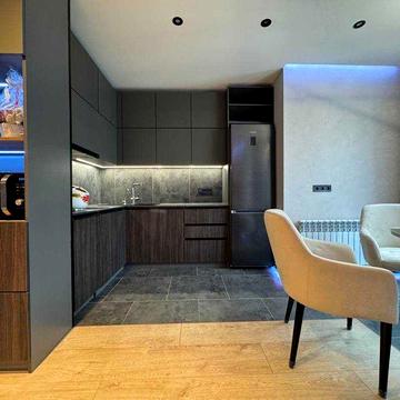 Стильна однокімнатна з меблями і технікою біля озера!