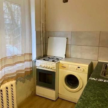 Продається 3к. квартира з роздільними кімнатами на вул. Жмеринській 4.