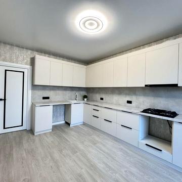 Продаж 1к квартири з ремонтом на  Озерній