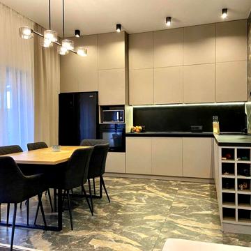 Будинок з ремонтом с. Крюківщина 125м2+15м2 тераса