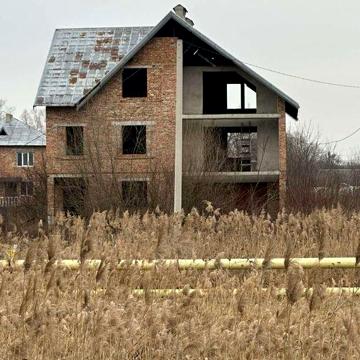 Продаж незавершеного цегляного будинку