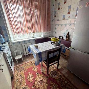 Продається 2-кімнатна квартира у затишному районі Південно-Західний