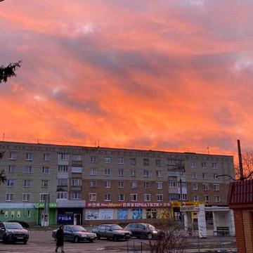Продам квартиру (100кв м) перший поверх