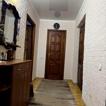 Відродженн  14а біля дитячого садочку