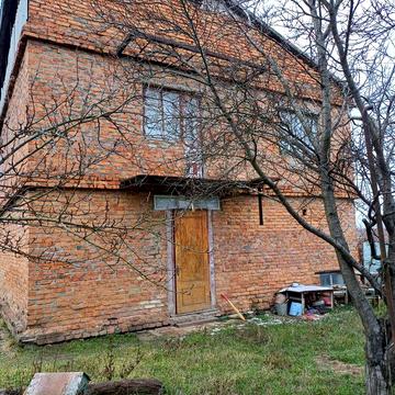 Продаю 2-поверховий будинок