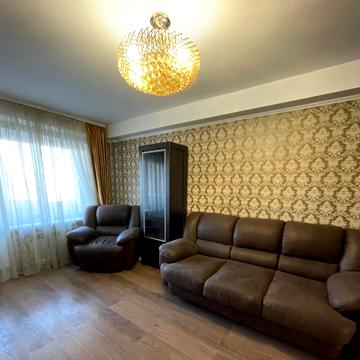 Чарівна вул., 48