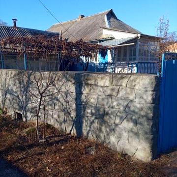 Господарський, охайник будинок в селі Яришів