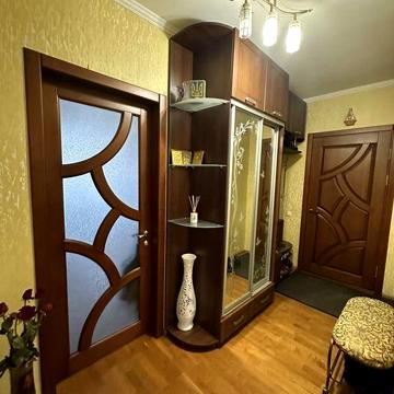 З кімнатна квартира м. Самар Дніпропетровська область