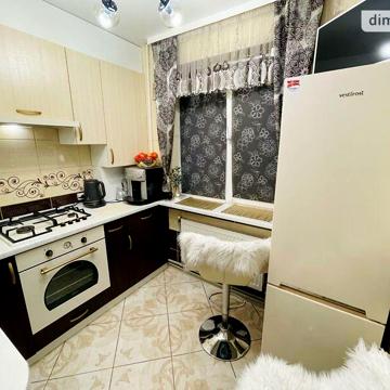 Продаж 2к Квартира Левка Лук’яненка (Ватутіна) вулиця