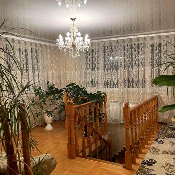 Власник.Продам двохрівневу квартиру центр міста