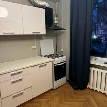 Вперше здаю квартиру біля метро, пішки-5 хвилин.Все нове!Печерськ.