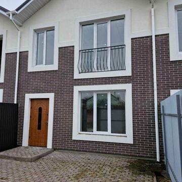 Таунхауса  90м2, дворик. Газ.Розтермінування.