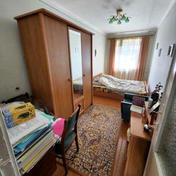Продається трьохкімнатна квартира у м Бориславі по вул Грушевського
