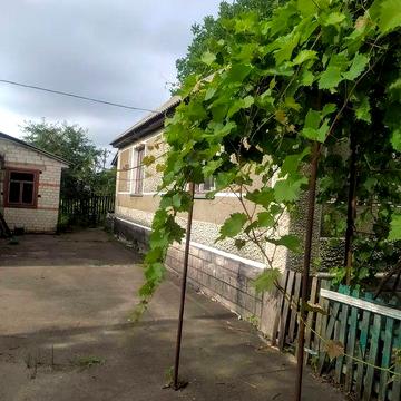 Будинок, 4 кімнати та госпприміщення, можливий обмін.