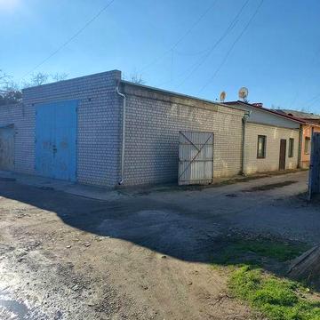 Продам будинок з участком в центрі міста Самар!