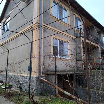 продам дом(пол дома)