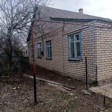 продам дом в пгт. ТОМАКОВКА