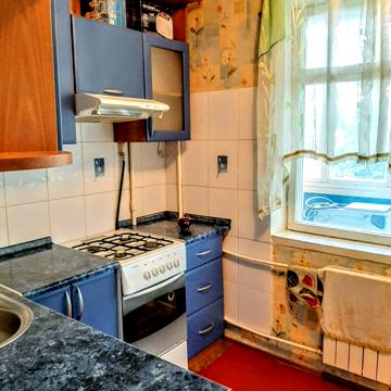 Академіка Кіпріанова вул., 4