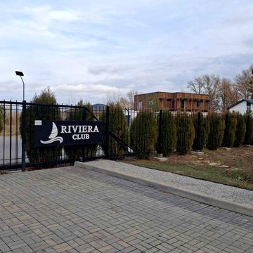 Продаж будинку "Riviera Club".