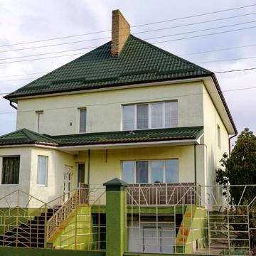 Тиха вул., 1