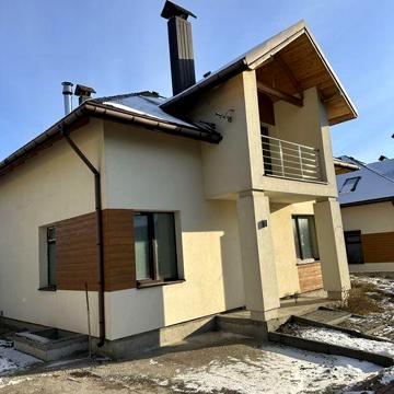 Продаж будинку без ремонту, район Озерна