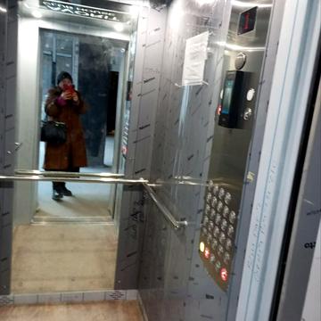 Набережна Перемоги вул., 40