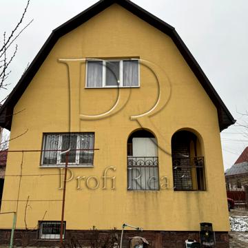 Садова вул., 8