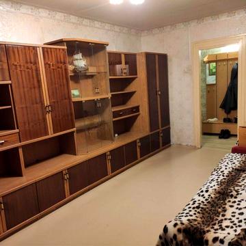 Продам 3х.кв.5/5 на П.Поле ,2 минуты от м.23 Августа